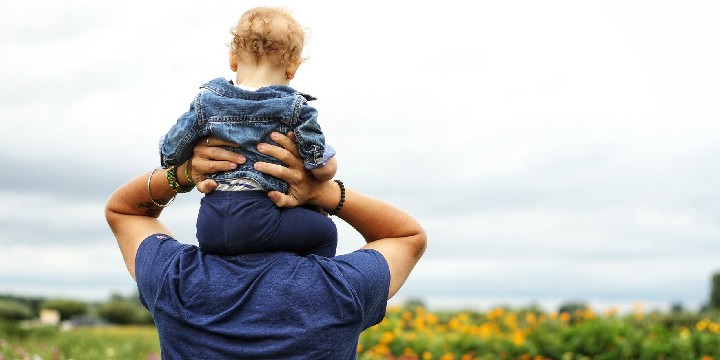 30 Absent Father Quotes That’ll Serve as Your Wake-up Call