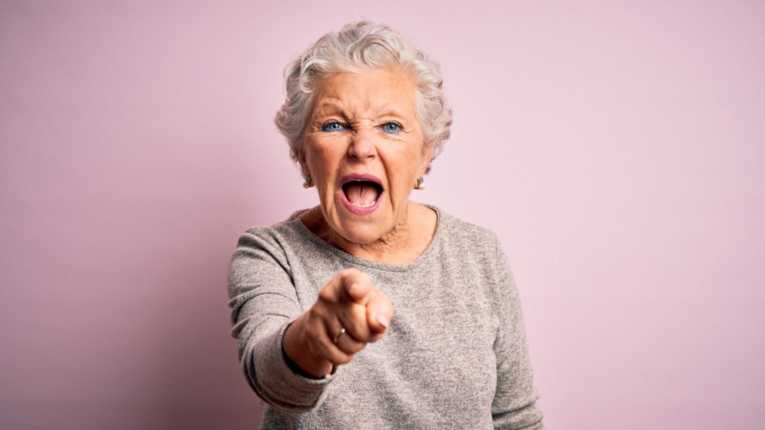 Her Mom Insulted Her Fiancé When She Called Him a “Disgusting Cradle