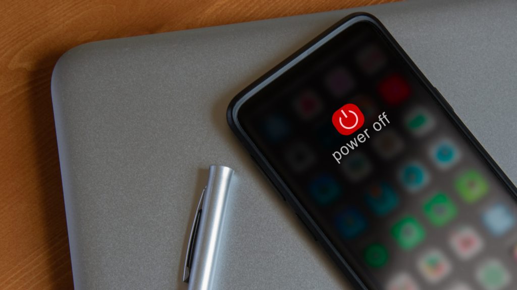 Her Mom Insulted Her Fiancé When She Called Him a “Disgusting Cradle